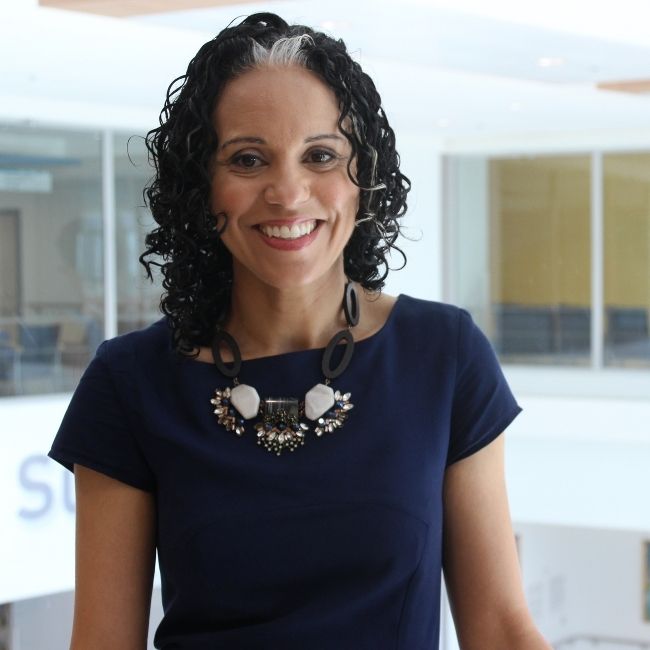 Dr Lorraine Lipscombe
